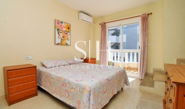 Resale - House - Orihuela Costa - Villamartin