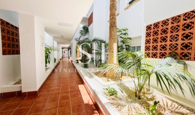 Resale - Apartment / flat - Orihuela Costa