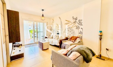 Resale - Apartment / flat - Orihuela Costa