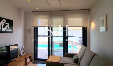 Resale - Villa - San Miguel de Salinas - Inland