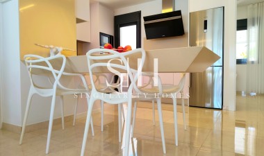 Resale - Villa - San Miguel de Salinas - Inland