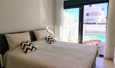 Resale - Villa - San Miguel de Salinas - Inland