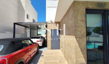 Resale - Villa - San Miguel de Salinas - Inland