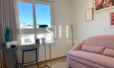Resale - Apartment / flat - Torrevieja - Punta prima