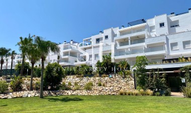 Resale - Apartment / flat - Torrevieja - Punta prima