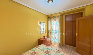 Resale - Apartment / flat - Torrevieja - Playa del Cura