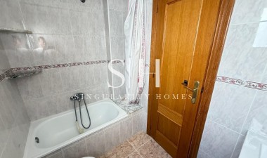 Resale - Apartment / flat - Torrevieja - Playa del Cura
