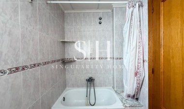 Resale - Apartment / flat - Torrevieja - Playa del Cura