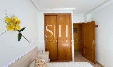Resale - Apartment / flat - Torrevieja - Playa del Cura