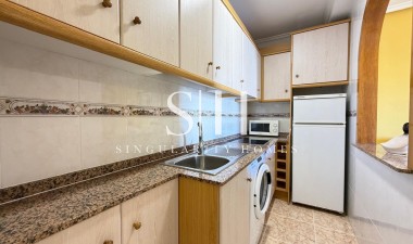 Resale - Apartment / flat - Torrevieja - Playa del Cura