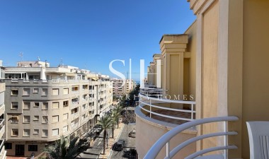 Resale - Apartment / flat - Torrevieja - Playa del Cura
