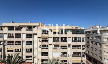 Resale - Apartment / flat - Torrevieja - Playa del Cura