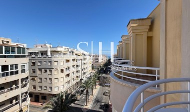 Resale - Apartment / flat - Torrevieja - Playa del Cura