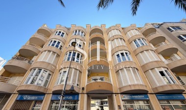 Resale - Apartment / flat - Torrevieja - Playa del Cura