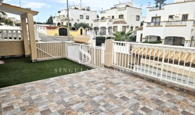 Resale - House - Orihuela Costa - Los Almendros-la Florida