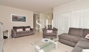 Resale - Apartment / flat - Orihuela Costa - Los Dolses
