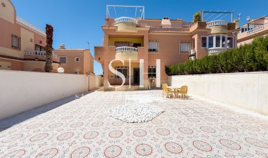 Resale - Apartment / flat - Orihuela Costa - Lomas de Cabo Roig - Playa Golf