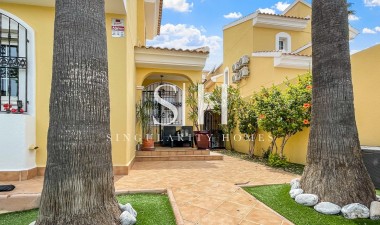 Resale - Villa - Orihuela Costa - Costa Blanca