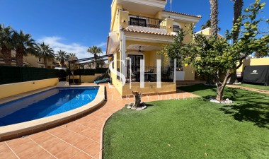Resale - Villa - Orihuela Costa - Costa Blanca