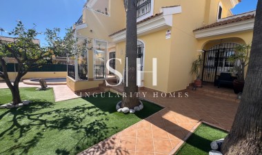 Resale - Villa - Orihuela Costa - Costa Blanca