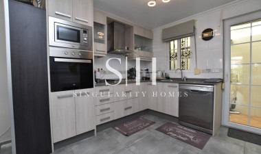 Resale - Villa - Orihuela Costa - Costa Blanca
