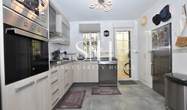 Resale - Villa - Orihuela Costa - Costa Blanca
