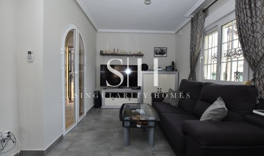 Resale - Villa - Orihuela Costa - Costa Blanca
