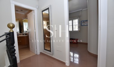 Resale - Villa - Orihuela Costa - Costa Blanca