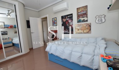 Resale - Villa - Orihuela Costa - Costa Blanca