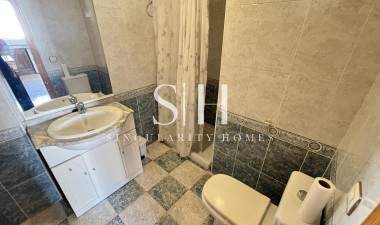 Resale - Villa - Torrevieja - aguas nuevas