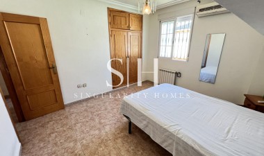 Resale - Villa - Torrevieja - aguas nuevas