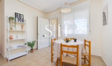 Herverkoop - Bungalow - Torrevieja - Aguas nuevas 1