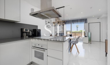 Resale - House - Torrevieja - Los balcones