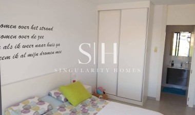 Resale - Apartment / flat - Pilar de la Horadada - Pueblo Latino
