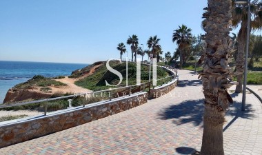 Resale - Apartment / flat - Pilar de la Horadada - Pueblo Latino