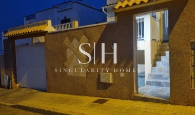 Resale - House - Orihuela Costa - Los Almendros-la Florida