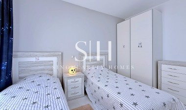 Resale - Apartment / flat - Pilar de la Horadada - Torre De La Horadada