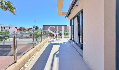 Resale - Apartment / flat - Pilar de la Horadada - Torre De La Horadada