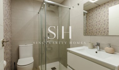 Reventa - Apartamento / piso - Torrevieja - Torrevieja*