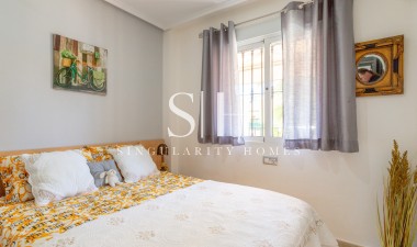 Resale - Bungalow - Orihuela Costa - Villamartín