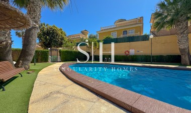 Resale - Bungalow - Orihuela Costa - Villamartín