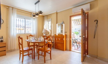 Resale - Villa - Orihuela Costa - La Zenia