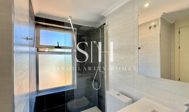 Resale - Apartment / flat - Orihuela Costa - Punta Prima
