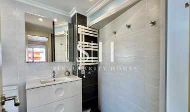 Resale - Apartment / flat - Orihuela Costa - Punta Prima