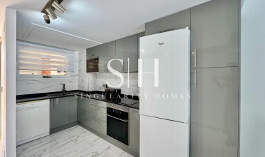 Resale - Apartment / flat - Orihuela Costa - Punta Prima