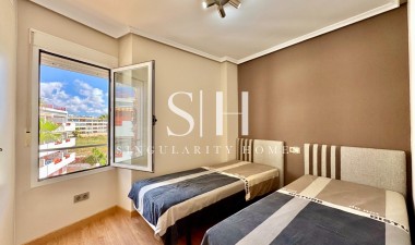 Resale - Apartment / flat - Orihuela Costa - Punta Prima