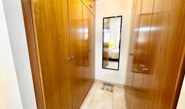 Resale - Apartment / flat - Torrevieja - Centro