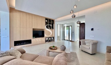 Resale - Villa - Orihuela - Las Colinas Golf