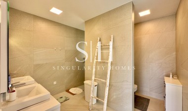 Resale - Villa - Orihuela - Las Colinas Golf