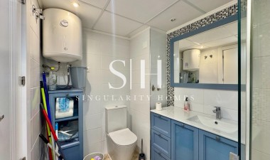 Resale - Apartment / flat - Torrevieja - La Mata